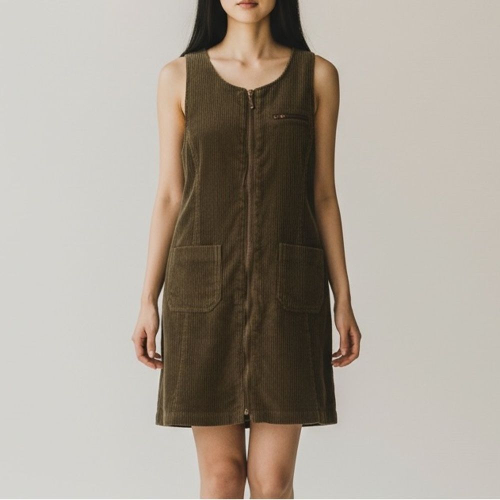 Vintage Badge Green Corduroy Front Zip Mini Dress in Size Junior /Teen Size 12